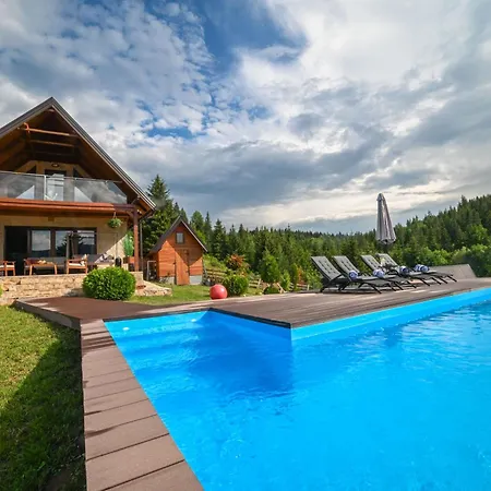 Villa Country Chic With Pool Mrginj