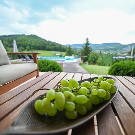 Country Chic With Pool Villa