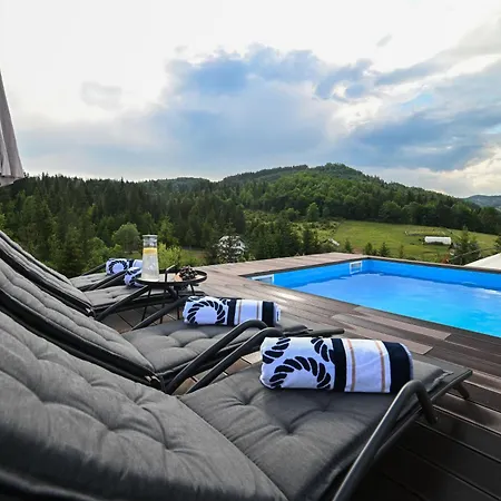 Villa Country Chic With Pool Mrginj